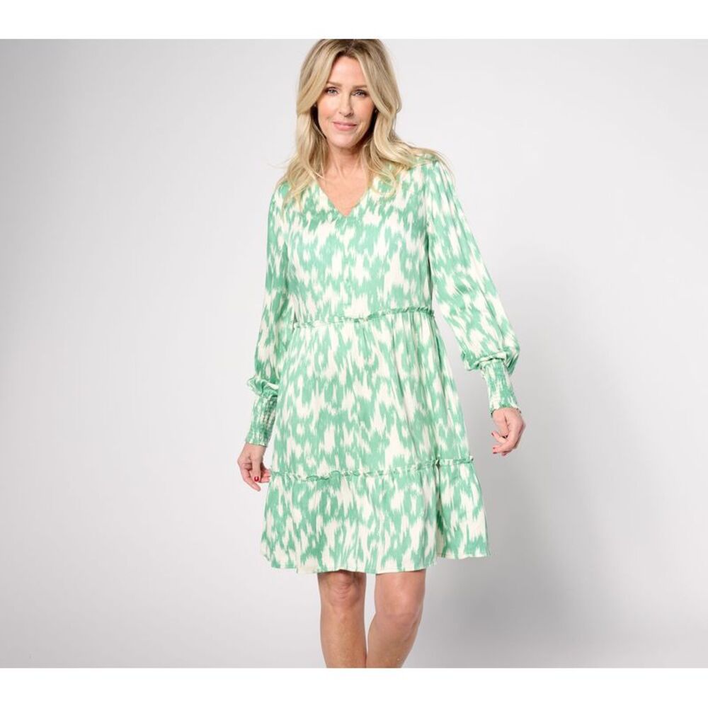 Anybody Women's Dress Sz M Printed Knee Length Smocked Sleeves Green A634633